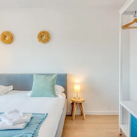 Beautiful For 10 With Garden Appartement