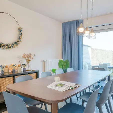 Beautiful For 10 With Garden *