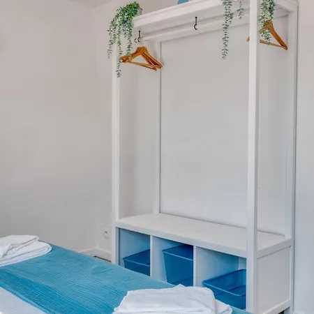 Beautiful For 10 With Garden