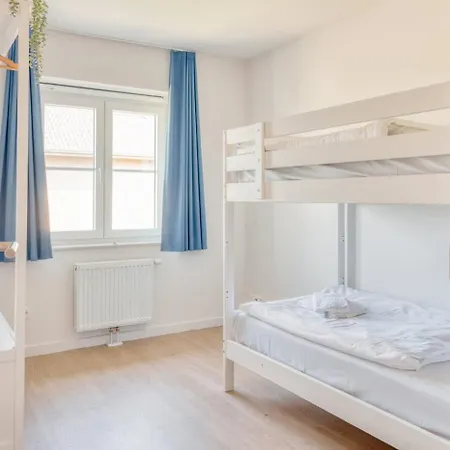 Beautiful For 10 With Garden Apartamento De Haan
