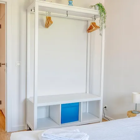 Apartamento Beautiful For 10 With Garden