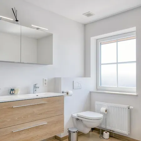 Beautiful For 10 With Garden Apartamento De Haan